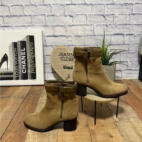 Trask Madison Waterproof  Boots Size 8 M Suede Womens Taupe $298 - Picture 2 of 16